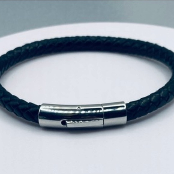 Men’s Black Leather Bracelet with Stainless Steel Silver Clasp - Picture 2 of 5